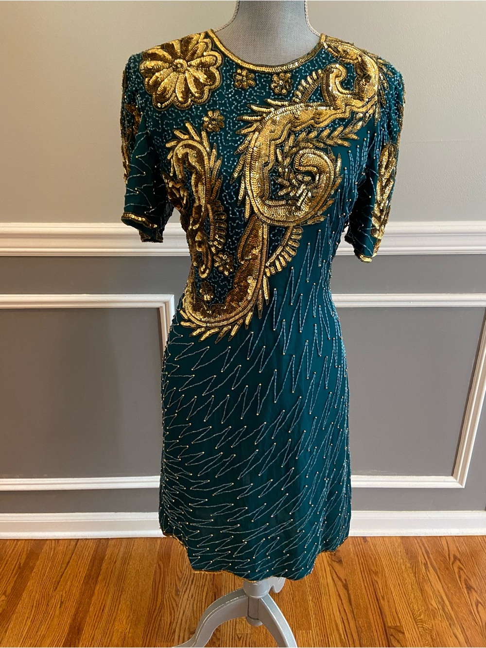 Vintage Green Silk Dress w/ Gold Hand Sequined, Beaded Women’s Size M 1990s